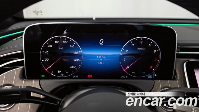 Mercedes-Benz E-Class E300 4MATIC Exclusive