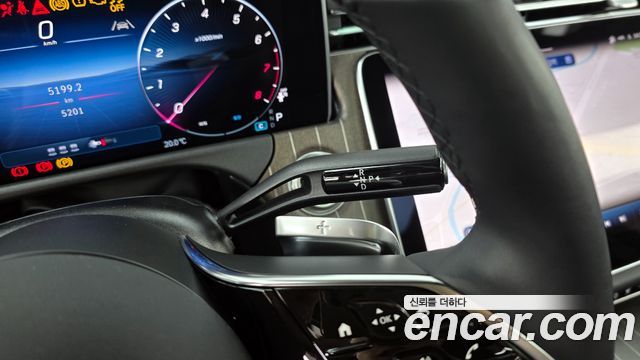 Mercedes-Benz E-Class E300 4MATIC Exclusive