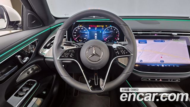 Mercedes-Benz E-Class E300 4MATIC Exclusive