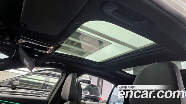Mercedes-Benz E-Class E300 4MATIC Exclusive