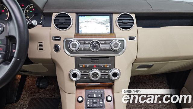 Land Rover Discovery 3.0 SDV6 SE