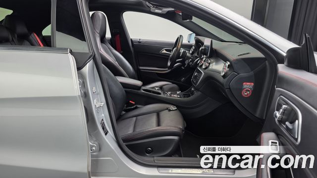 Mercedes-Benz CLA-Class CLA45 AMG 4MATIC