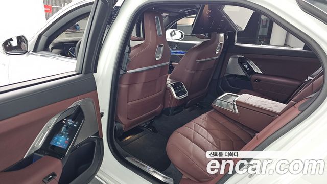 BMW 7-Series 740i xDrive M Sport