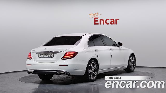 Mercedes-Benz E-Class E300 Avantgarde