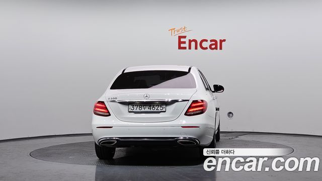 Mercedes-Benz E-Class E300 Avantgarde