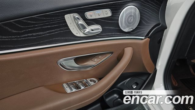 Mercedes-Benz E-Class E300 Avantgarde