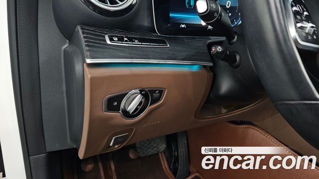 Mercedes-Benz E-Class E300 Avantgarde