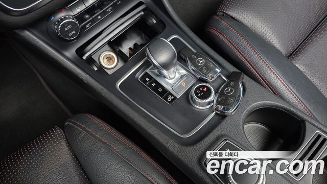 Mercedes-Benz CLA-Class CLA45 AMG 4MATIC