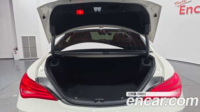 Mercedes-Benz CLA-Class CLA45 AMG 4MATIC