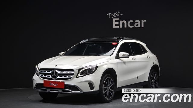 Mercedes-Benz GLA-Class GLA250 4MATIC