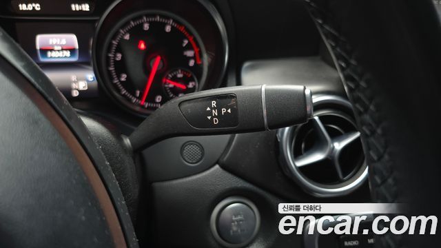 Mercedes-Benz GLA-Class GLA250 4MATIC