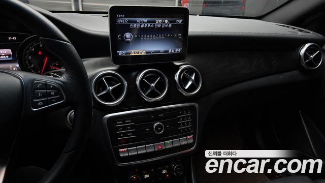 Mercedes-Benz GLA-Class GLA250 4MATIC