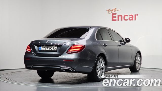 Mercedes-Benz E-Class E220d 4MATIC Exclusive