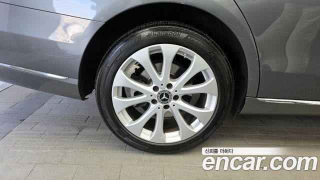 Mercedes-Benz E-Class E220d 4MATIC Exclusive