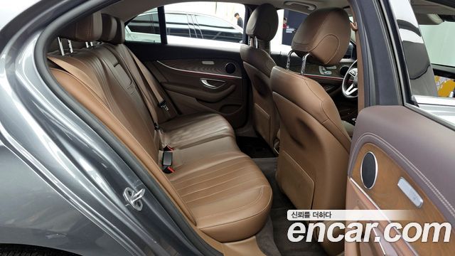Mercedes-Benz E-Class E220d 4MATIC Exclusive