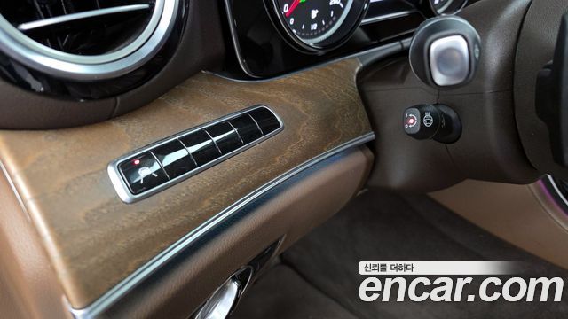 Mercedes-Benz E-Class E220d 4MATIC Exclusive