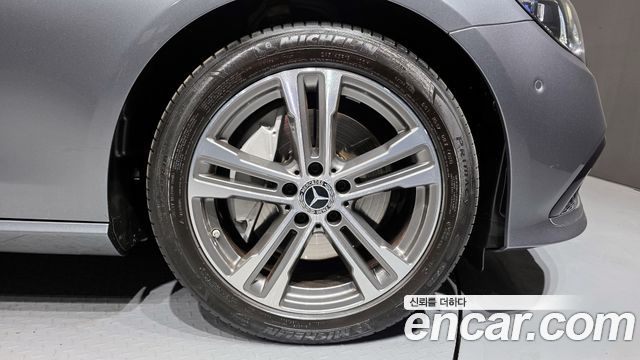 Mercedes-Benz E-Class E350 4MATIC Avantgarde