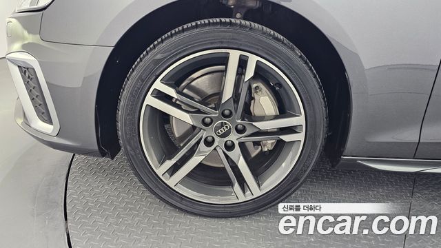 Audi A4 (B9) 45 TFSI Quattro Premium