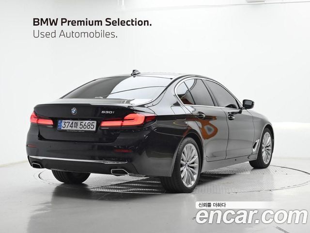 BMW 5-Series 530i Luxury