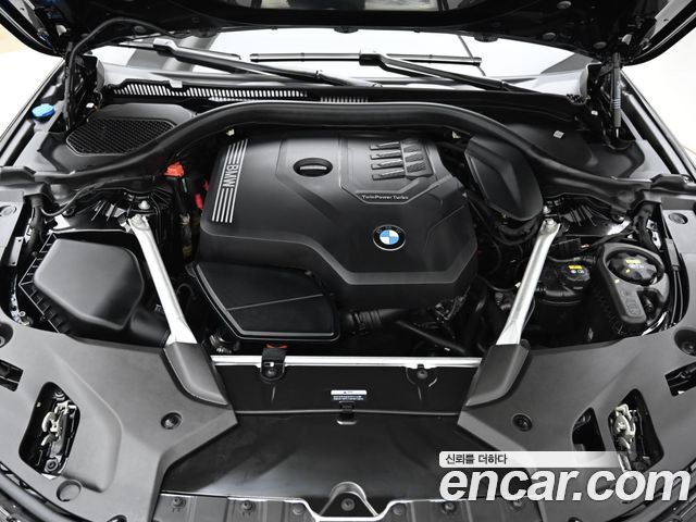 BMW 5-Series 530i Luxury