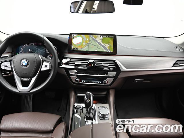 BMW 5-Series 530i Luxury