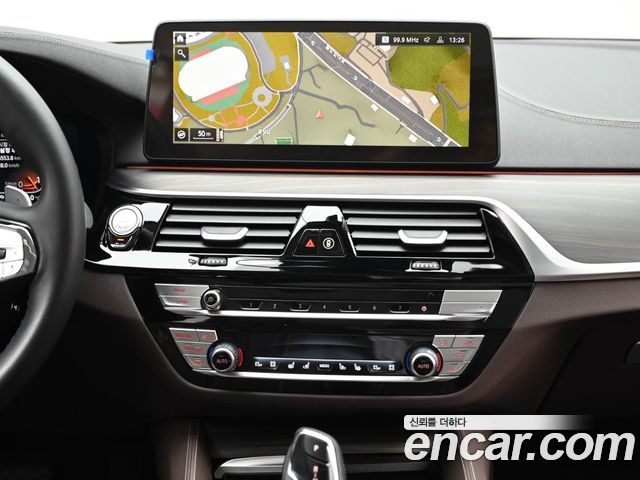 BMW 5-Series 530i Luxury