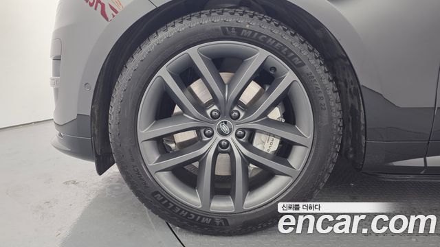 Land Rover Range Rover Sport P550E Dynamic HSE