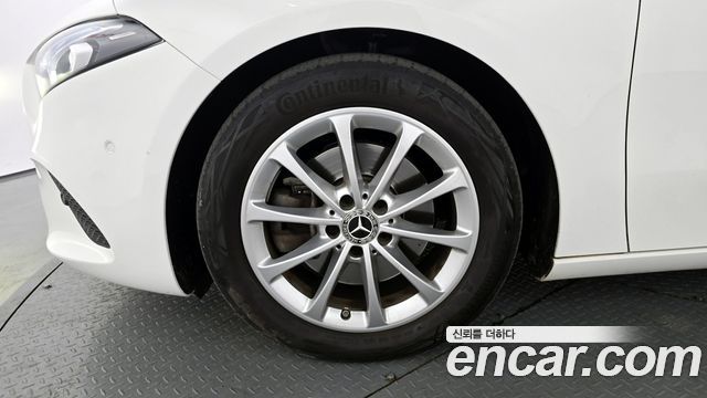 Mercedes-Benz A-Class A220 Hatchback