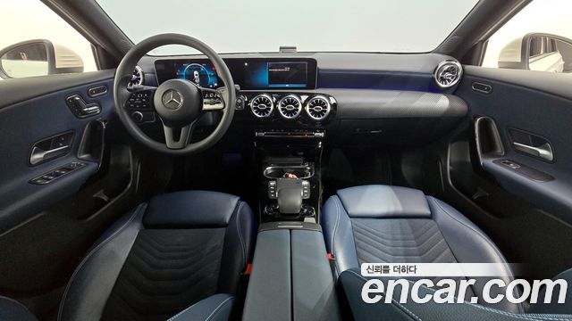 Mercedes-Benz A-Class A220 Hatchback
