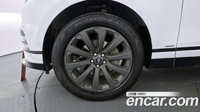 Land Rover Range Rover Velar 2.0 D240 R-Dynamic SE