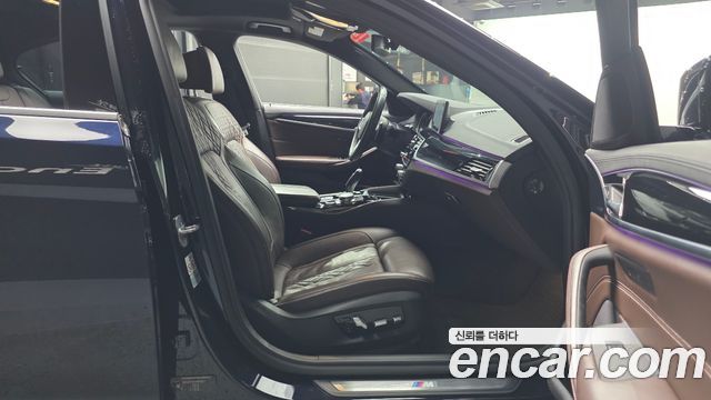 BMW 5-Series 520d xDrive M Sport Package Plus
