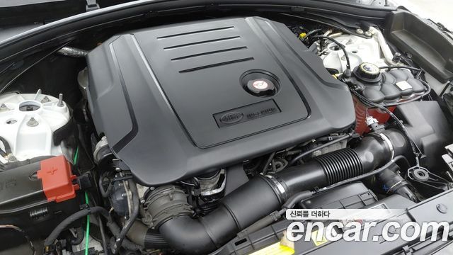 Land Rover Reinjirobeo Berra 2.0 D240 R-Dynamic SE