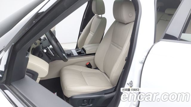 Land Rover Reinjirobeo Berra 2.0 D240 R-Dynamic SE