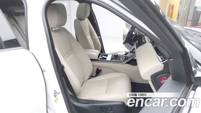 Land Rover Reinjirobeo Berra 2.0 D240 R-Dynamic SE