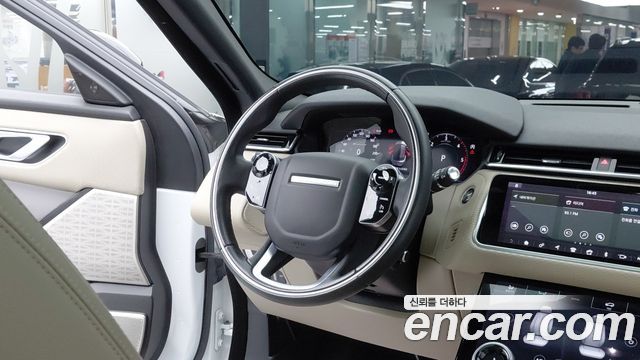 Land Rover Reinjirobeo Berra 2.0 D240 R-Dynamic SE