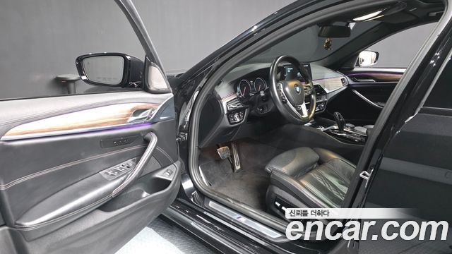 BMW 5-Series 520d M Sport Package Plus