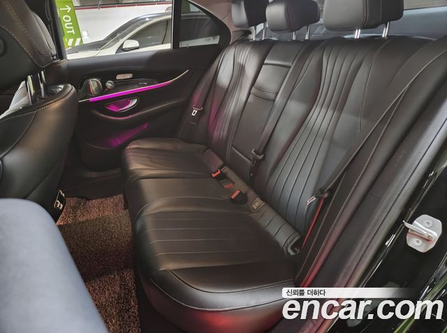 Mercedes-Benz E-Class E400 4MATIC Exclusive