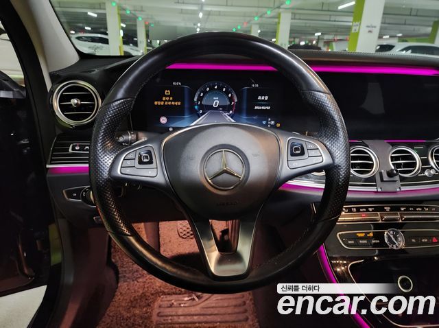 Mercedes-Benz E-Class E400 4MATIC Exclusive