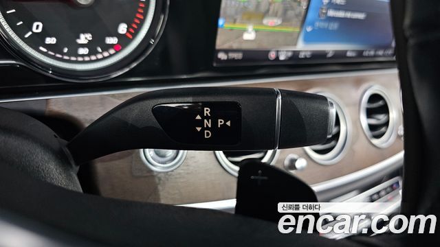 Mercedes-Benz E-Class E220d 4MATIC Exclusive