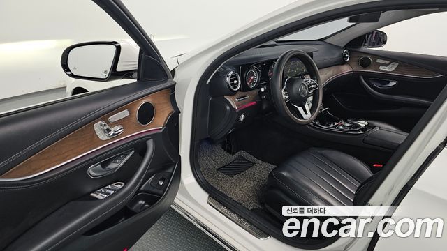 Mercedes-Benz E-Class E220d 4MATIC Exclusive