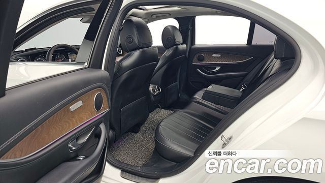 Mercedes-Benz E-Class E220d 4MATIC Exclusive