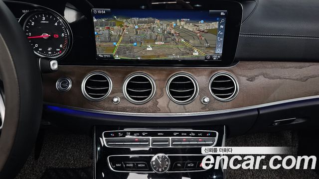 Mercedes-Benz E-Class E220d 4MATIC Exclusive