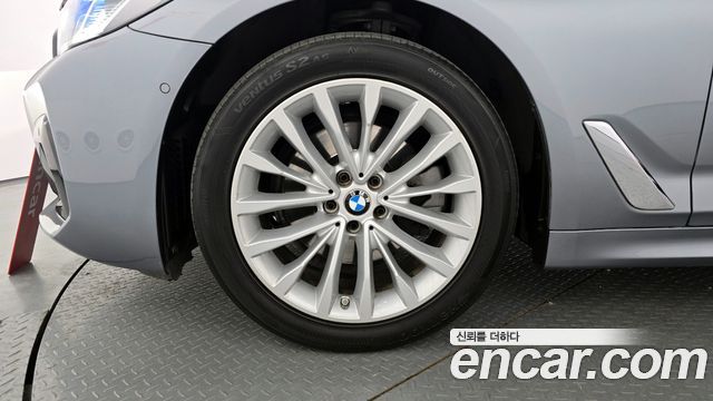 BMW 5-Series 520d Luxury Special Edition