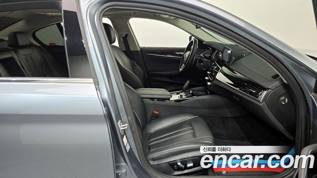 BMW 5-Series 520d Luxury Special Edition