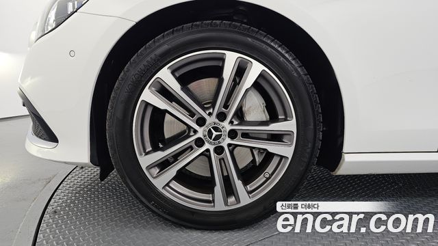 Mercedes-Benz E-Class E350 4MATIC Avantgarde