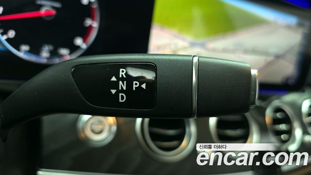 Mercedes-Benz E-Class E300 4MATIC Avnatgarde