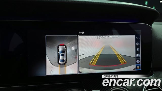 Mercedes-Benz E-Class E300 4MATIC Avnatgarde