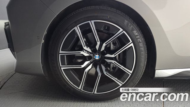 BMW 7-Series 740i xDrive M Sport