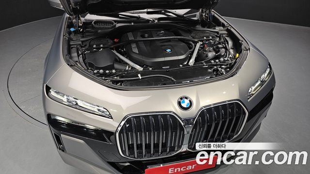 BMW 7-Series 740i xDrive M Sport