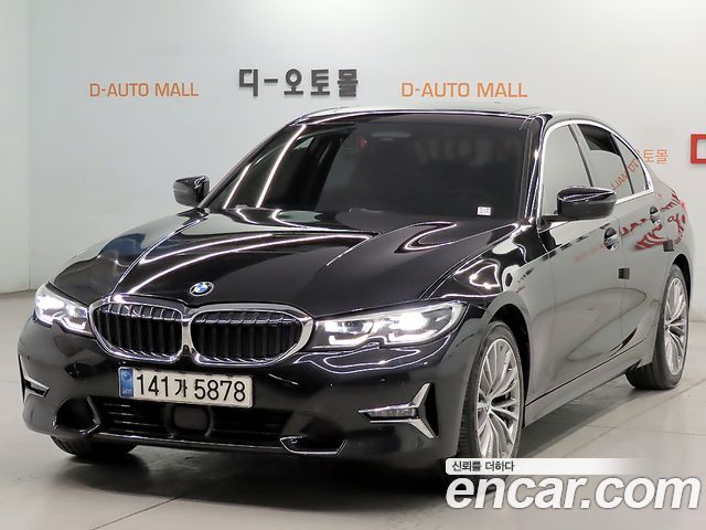 BMW 3-Series 320i Luxury